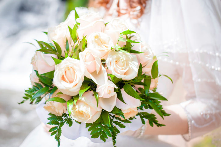 Selecting bridal flowers