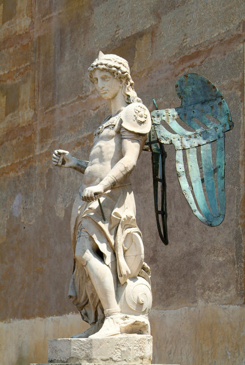 13 Captivating Facts About The Icarus Sculpture 