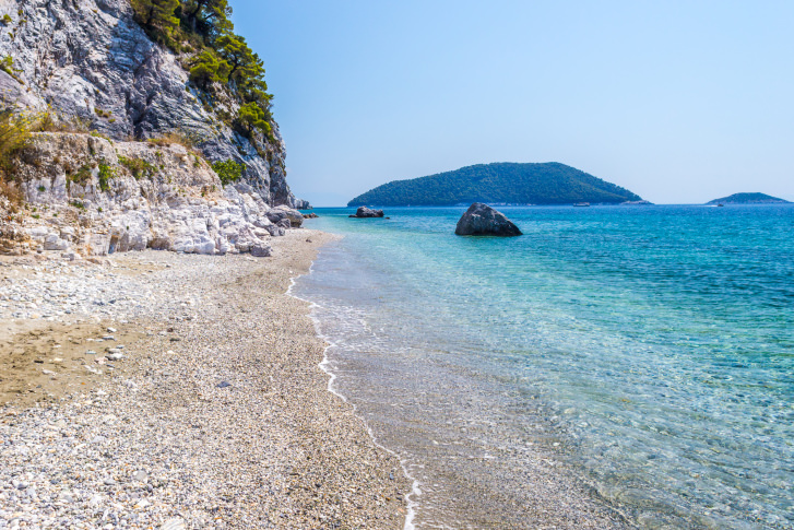 View of Hovolo Beach on the Greek island of Skopolos