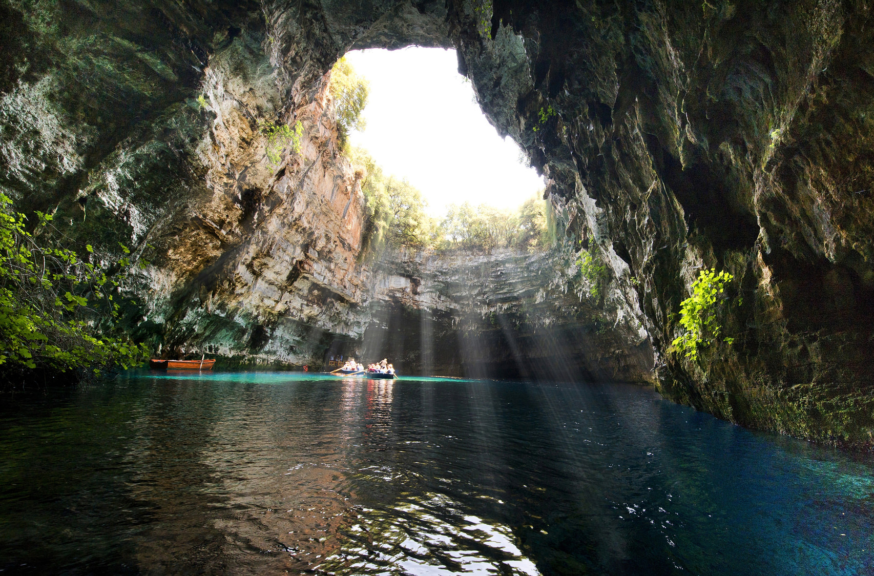 Famous melissani lake on Kefalonia island - GreeceInside famous mellisani lake with on Kefalonia island - GreeceFamous mellisani lake on Kefalonia island - Greece