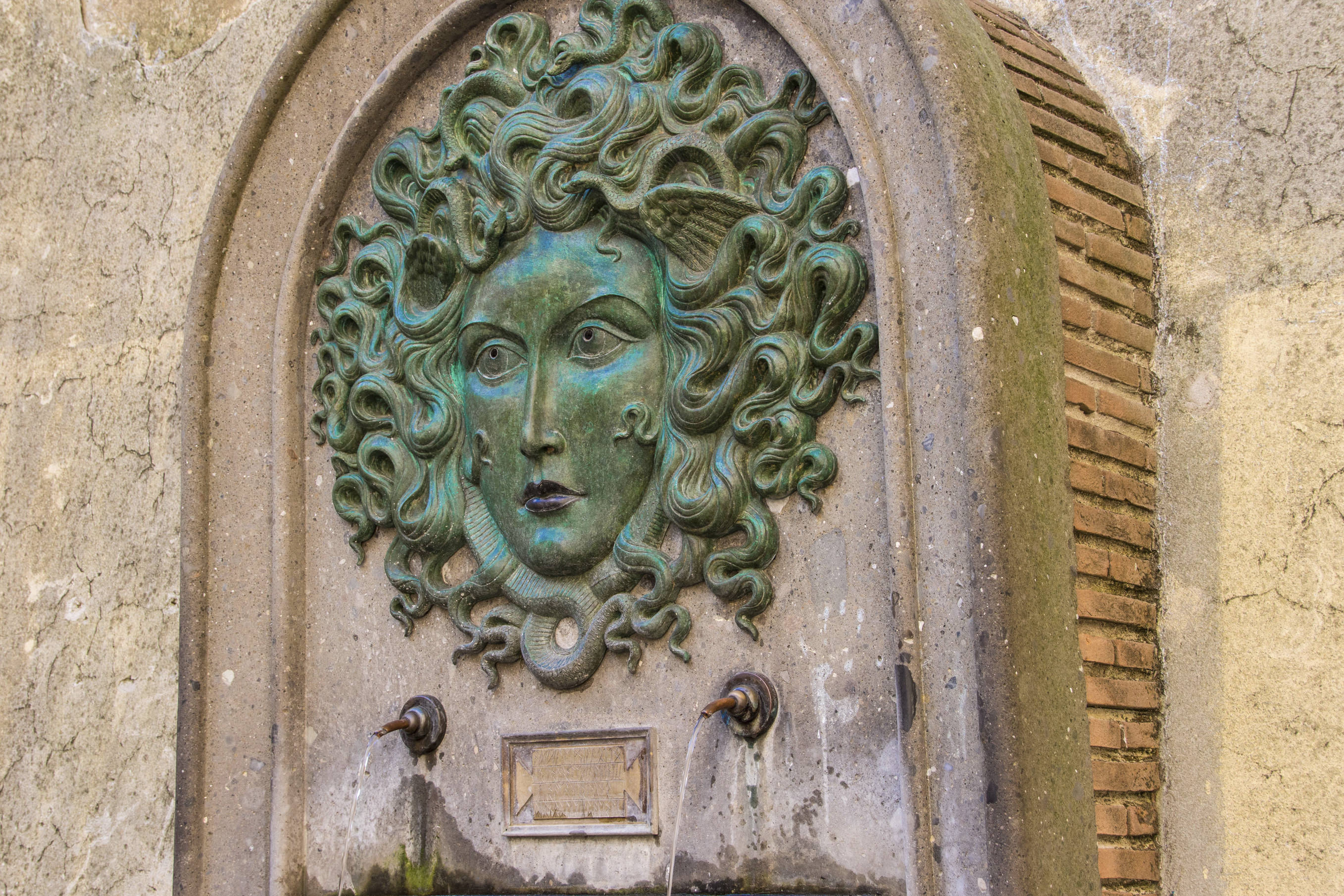 Fountain of Medusa in Nemi 2