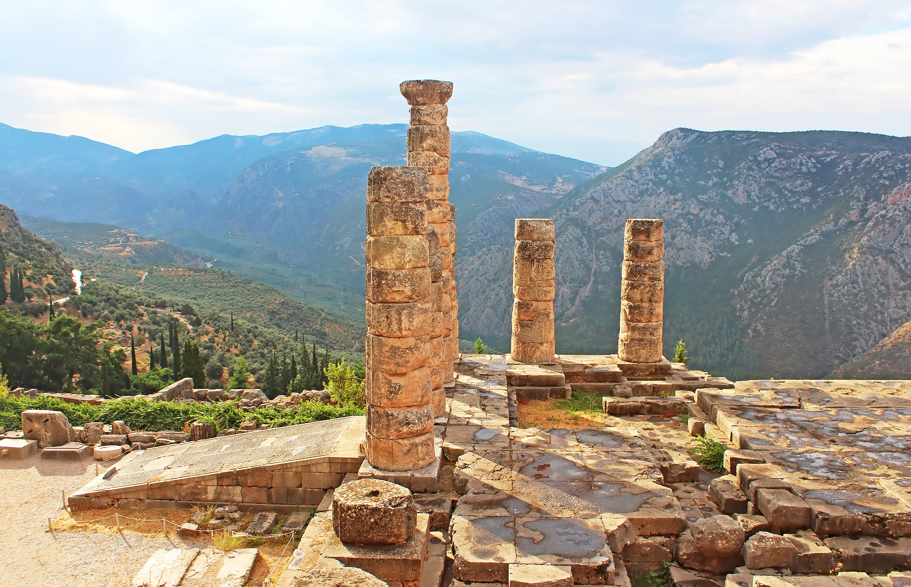 All About the Battle of Apollo and Python in Greek Mythology