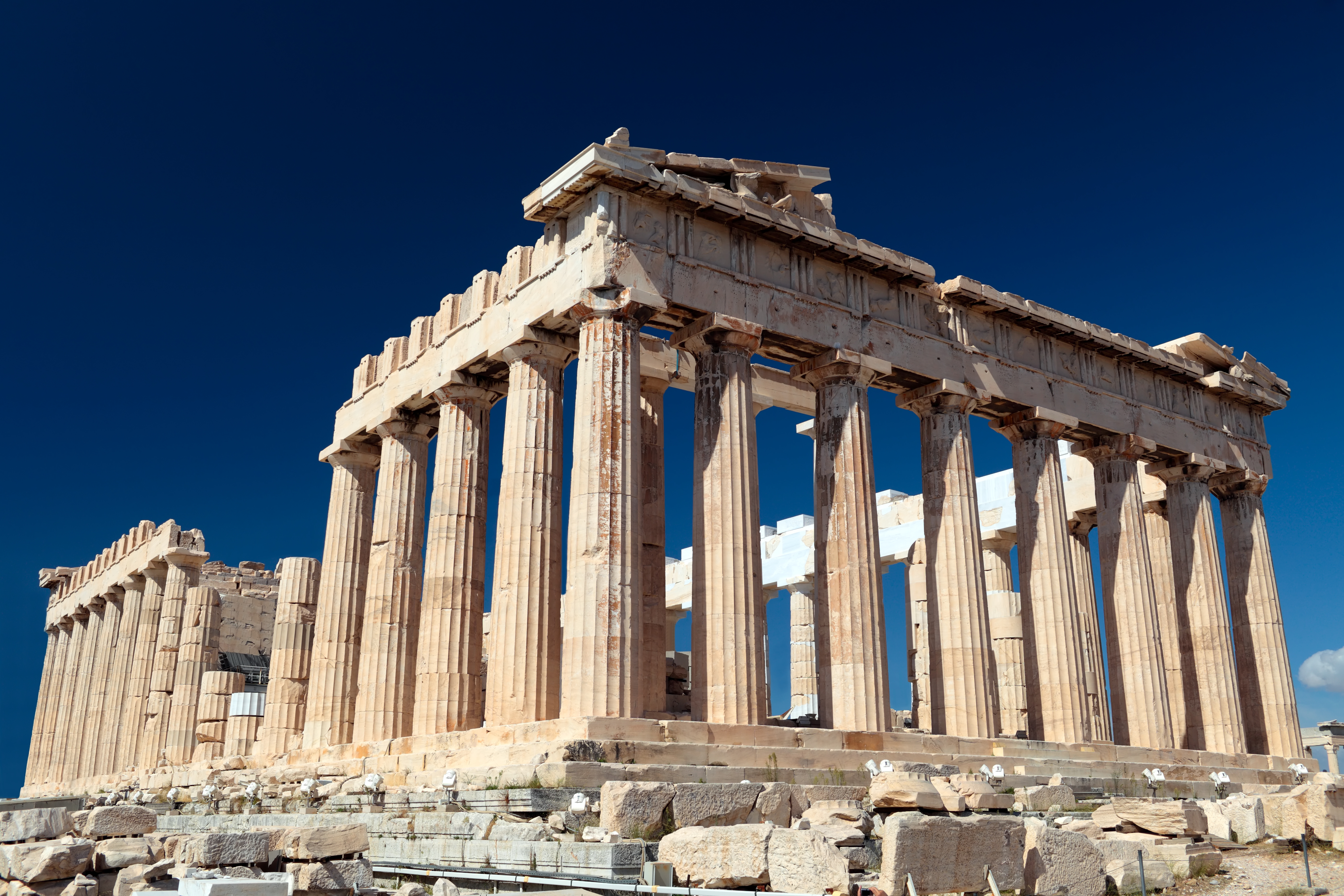 Акрополь это. Парфенон это в древней Греции. Храм в Греции Парфенон анфас. Парфенон 2021. Акрополь Италия.