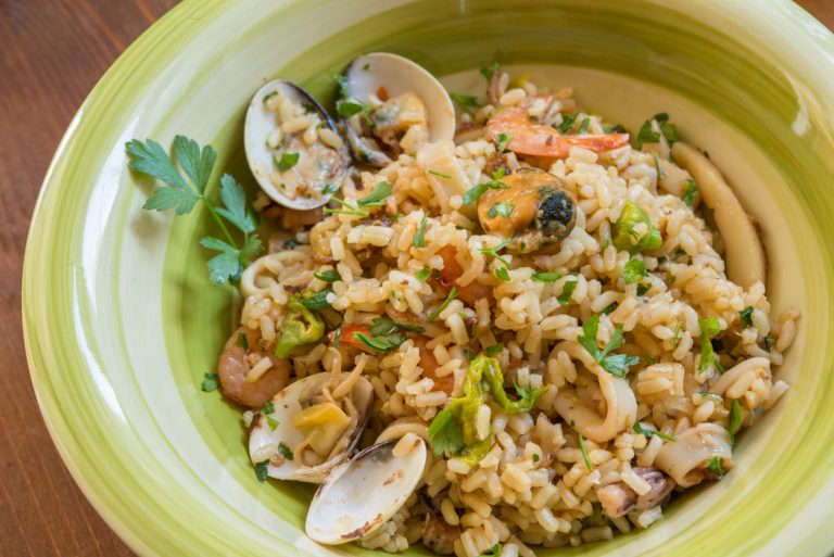 Recipe for Pilafi me Petalides Greek Clam Pilafi
