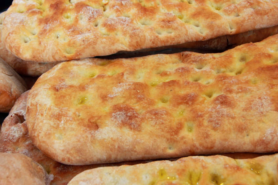 Recipe for Greek Flatbread With Tomato, Fennel and Marinated Fish