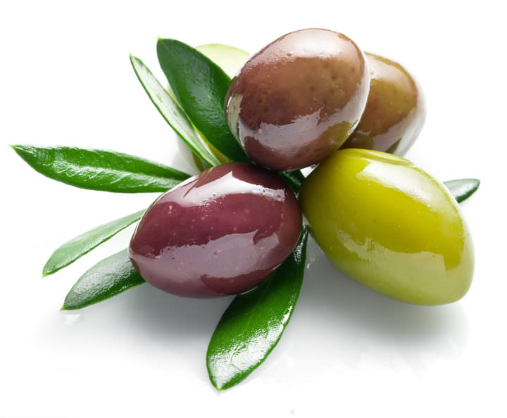 Recipe for Tsakistes Greek Cured Olives from Crete