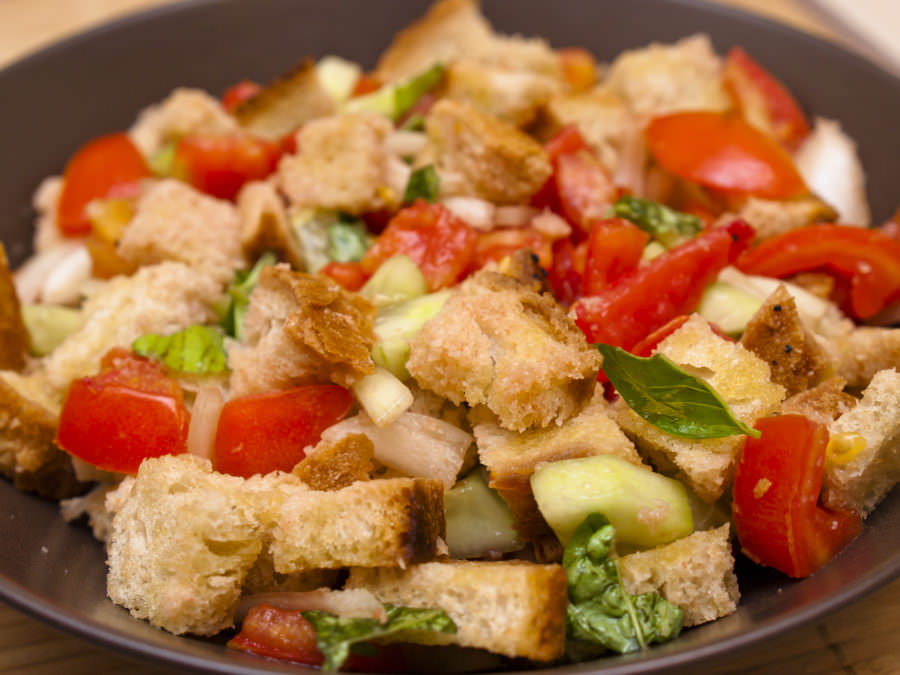 Greek Tomato Salad With Grilled Bread